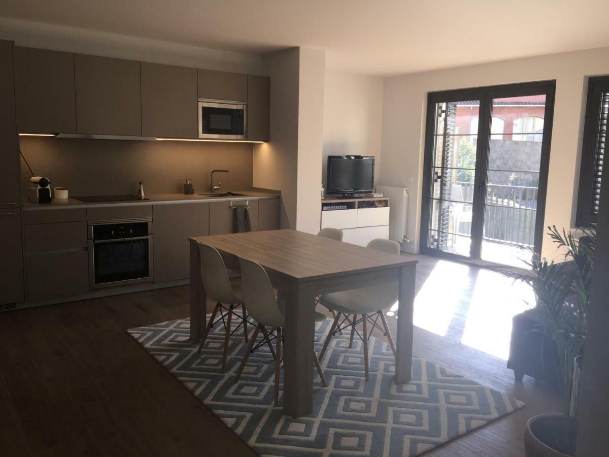 Apartamento Centrico En Олот Экстерьер фото